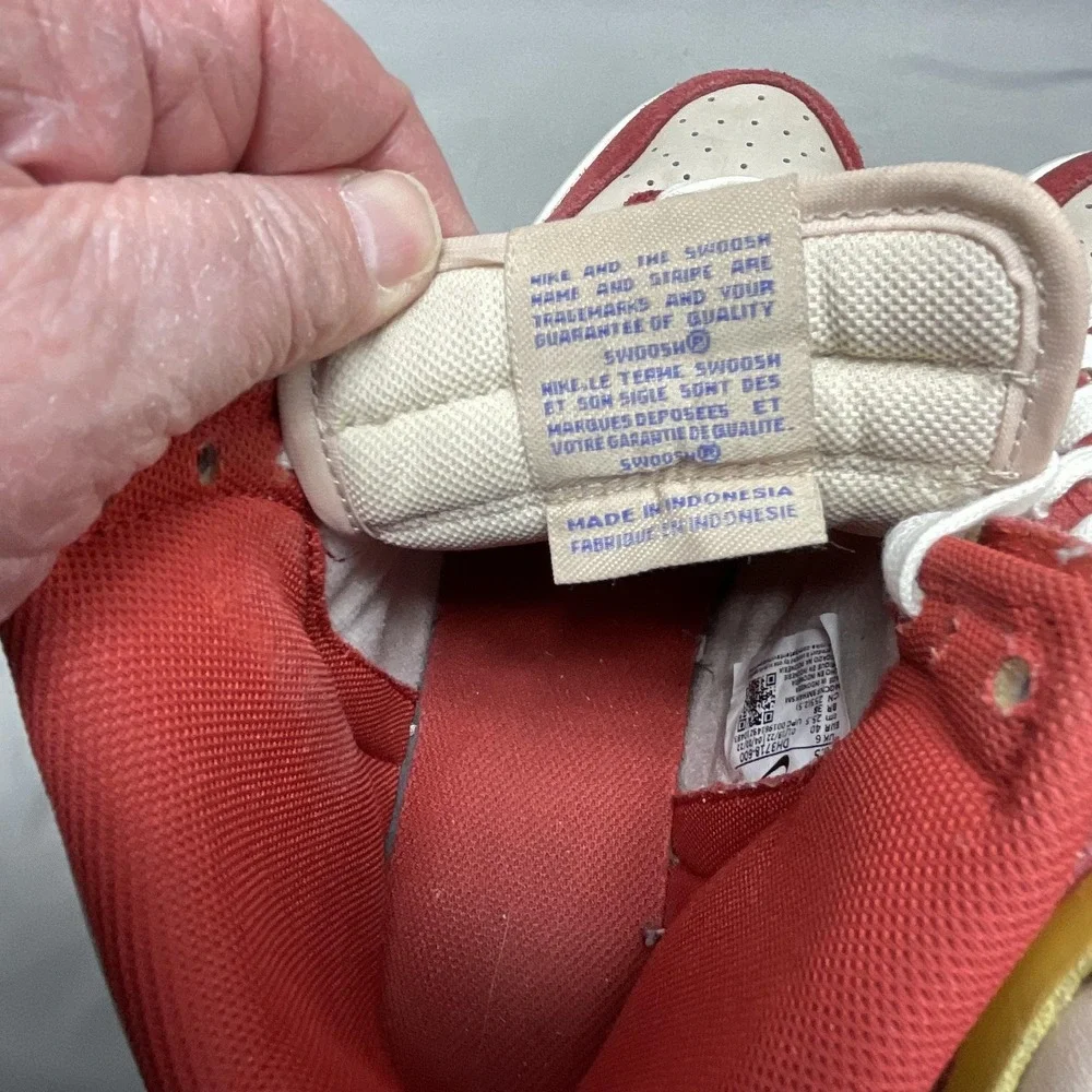 Nike Shoes Womens Size 8.5 Red Suede High Top Dunk Sneaker Cushioned DH3718-600 - Picture 4 of 8
